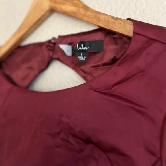 Romance Burgundy Satin Tie-Back Maxi Dress Large NWOT - Picture 7 of 7